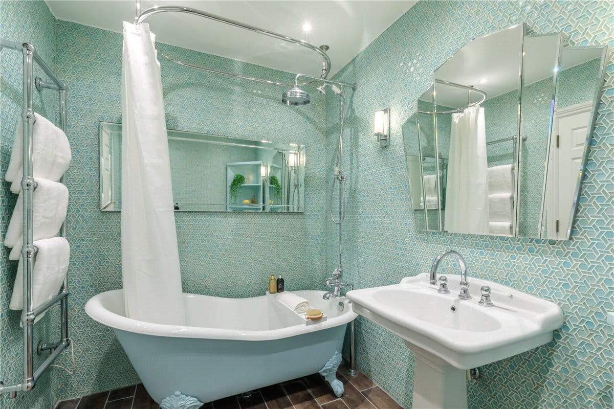 3 bedroom maisonette, Wimpole Street, London W1G - Available