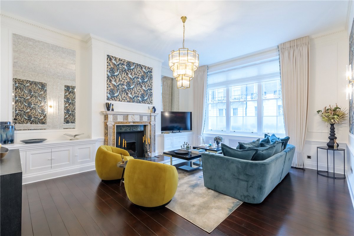 3 bedroom maisonette, Wimpole Street, London W1G - Available