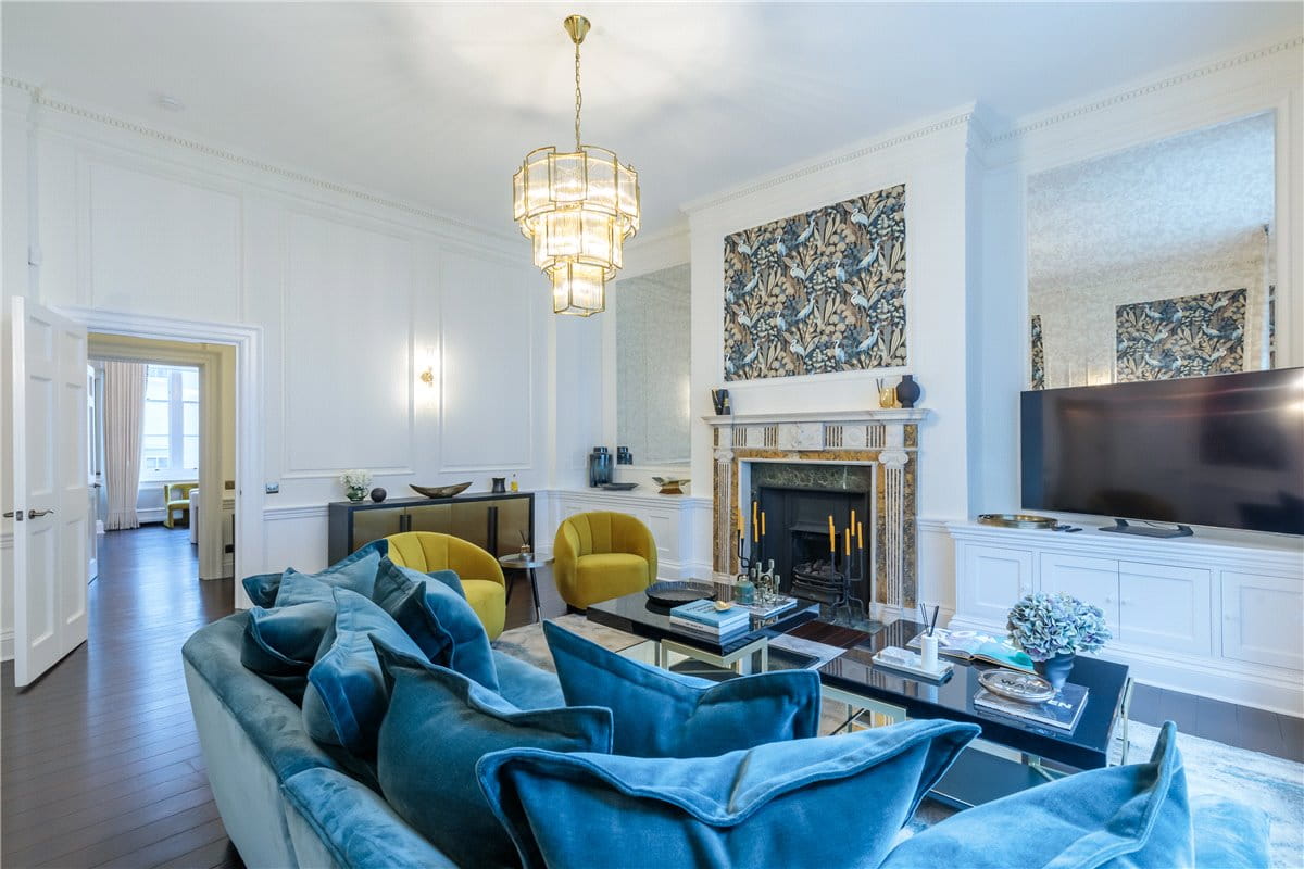 3 bedroom maisonette, Wimpole Street, London W1G - Available