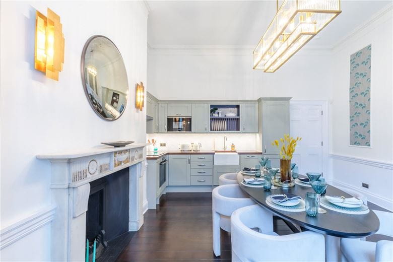 3 bedroom maisonette, Wimpole Street, London W1G - Available