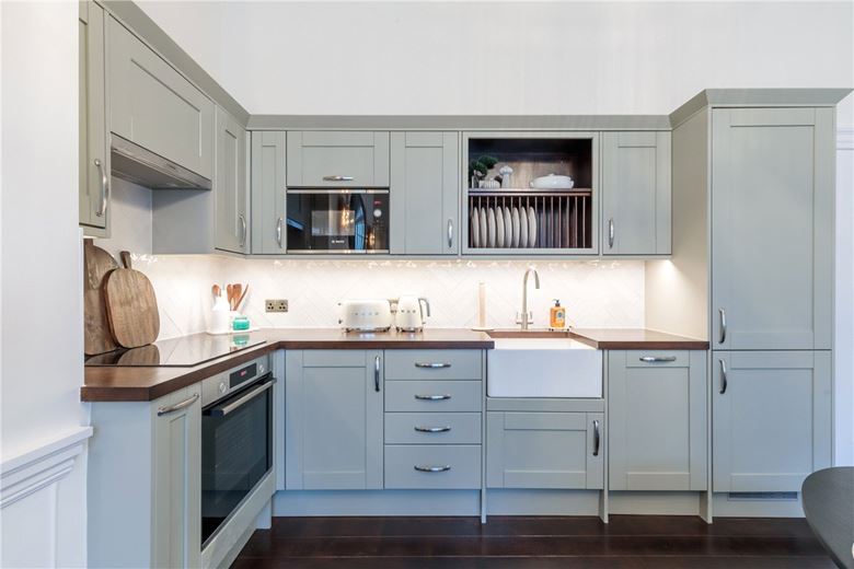 3 bedroom maisonette, Wimpole Street, London W1G - Available