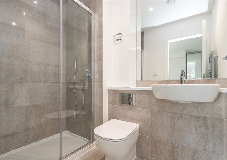 3 bedroom flat, Heartwell Avenue, London E16