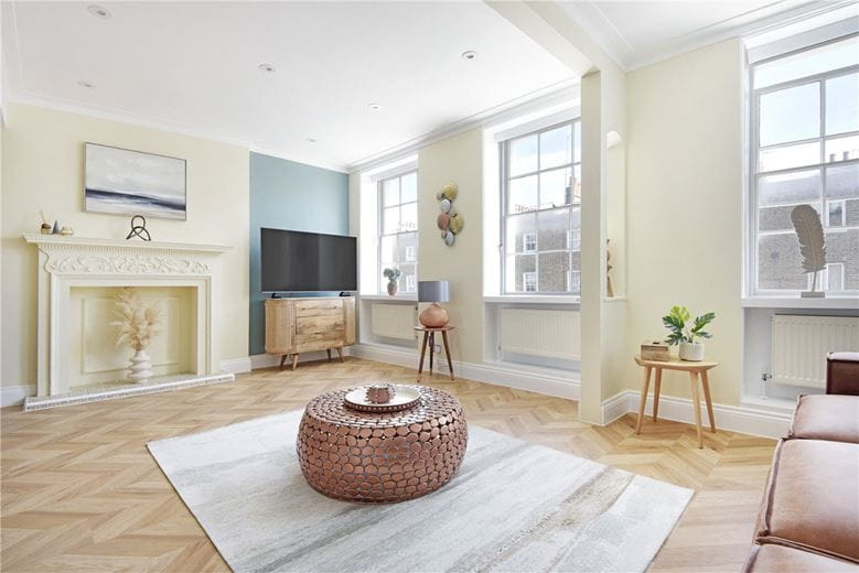 3 bedroom flat, Upper Montagu Street, Marylebone W1H - Available