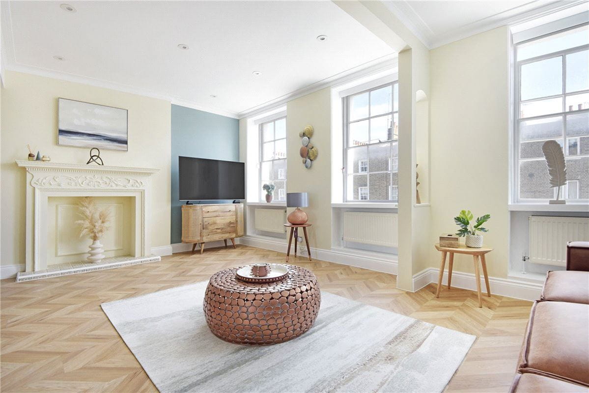 3 bedroom flat, Upper Montagu Street, Marylebone W1H - Available