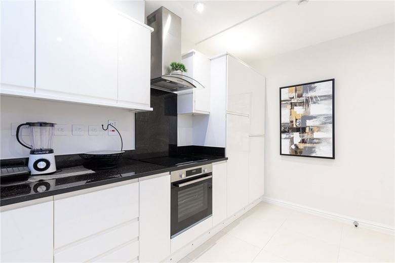 3 bedroom flat, Seymour Place, Marylebone W1H - Available