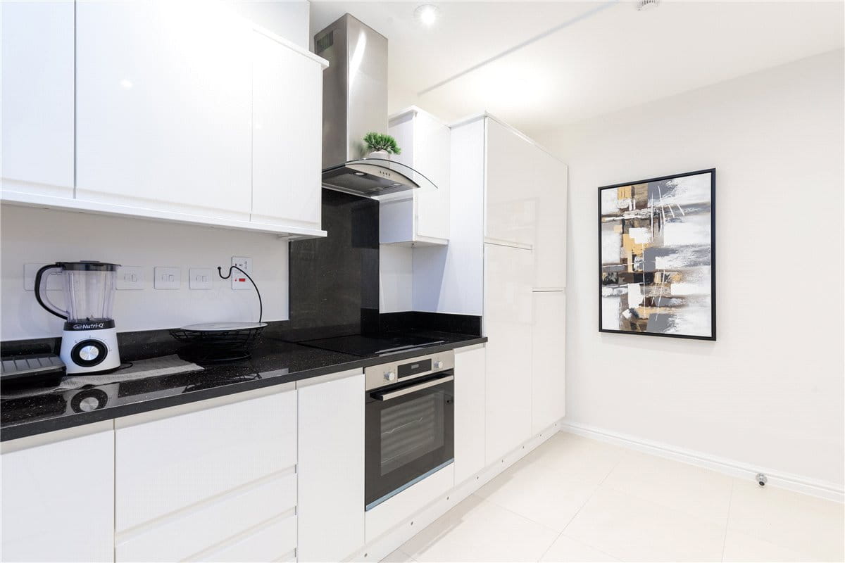 3 bedroom flat, Seymour Place, Marylebone W1H - Available