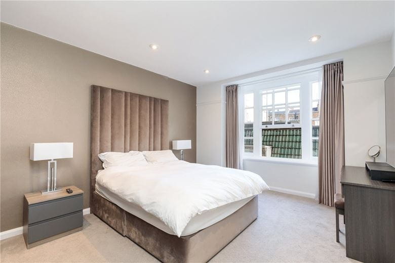 3 bedroom flat, Seymour Place, Marylebone W1H - Available