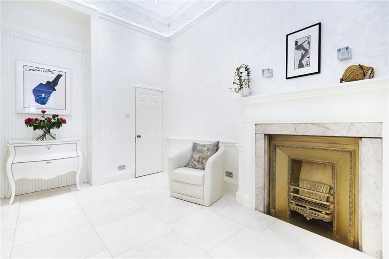 8 bedroom house, Devonshire Place, London W1G - Available