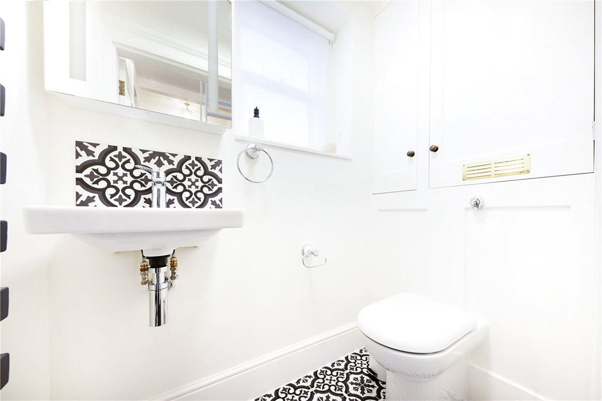 4 bedroom flat, Harley Street, Marylebone W1G - Available