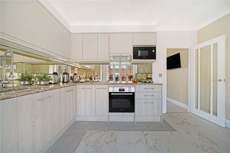 2 bedroom flat, Montagu Mansions, Marylebone W1U - Available