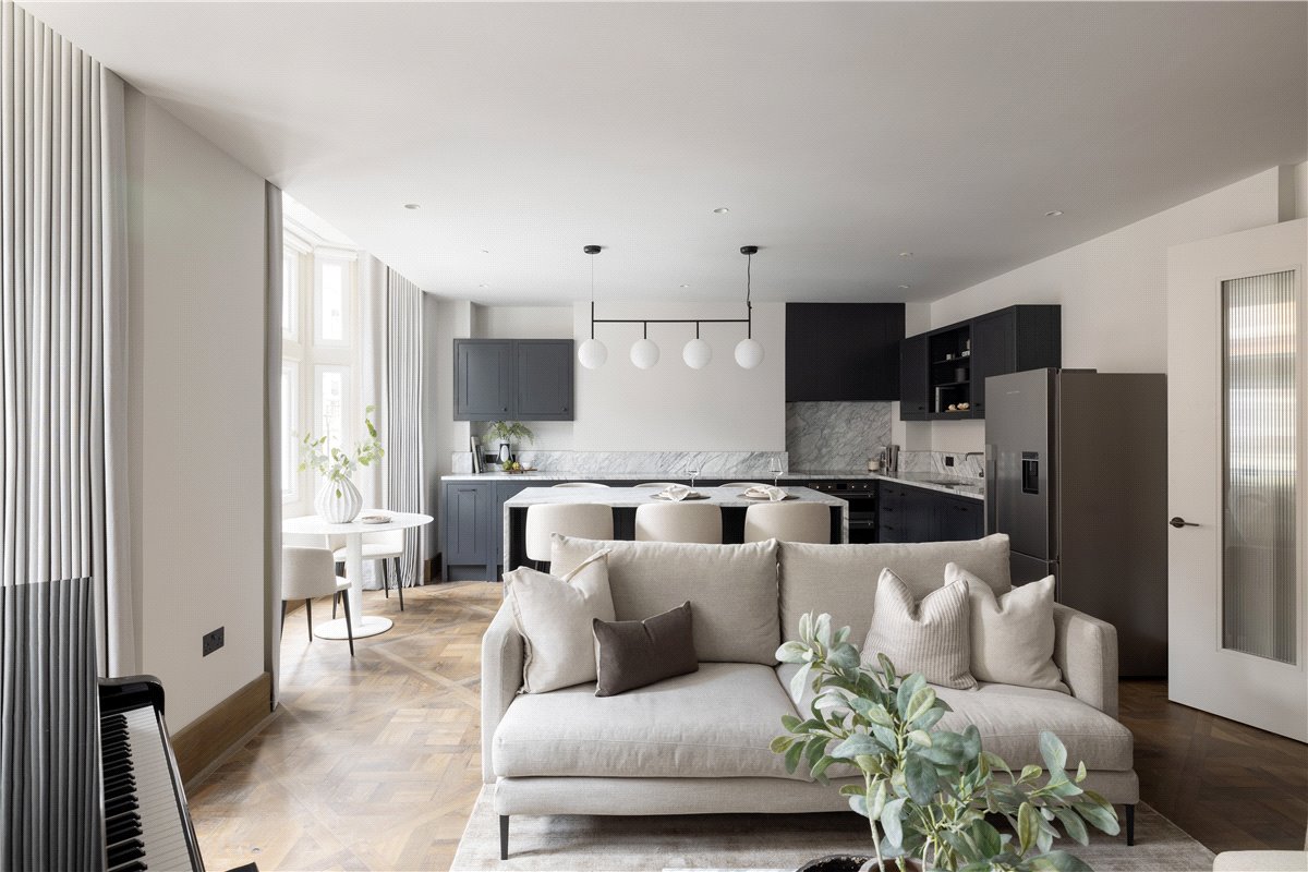 2 bedroom flat, Wigmore Street, London W1U