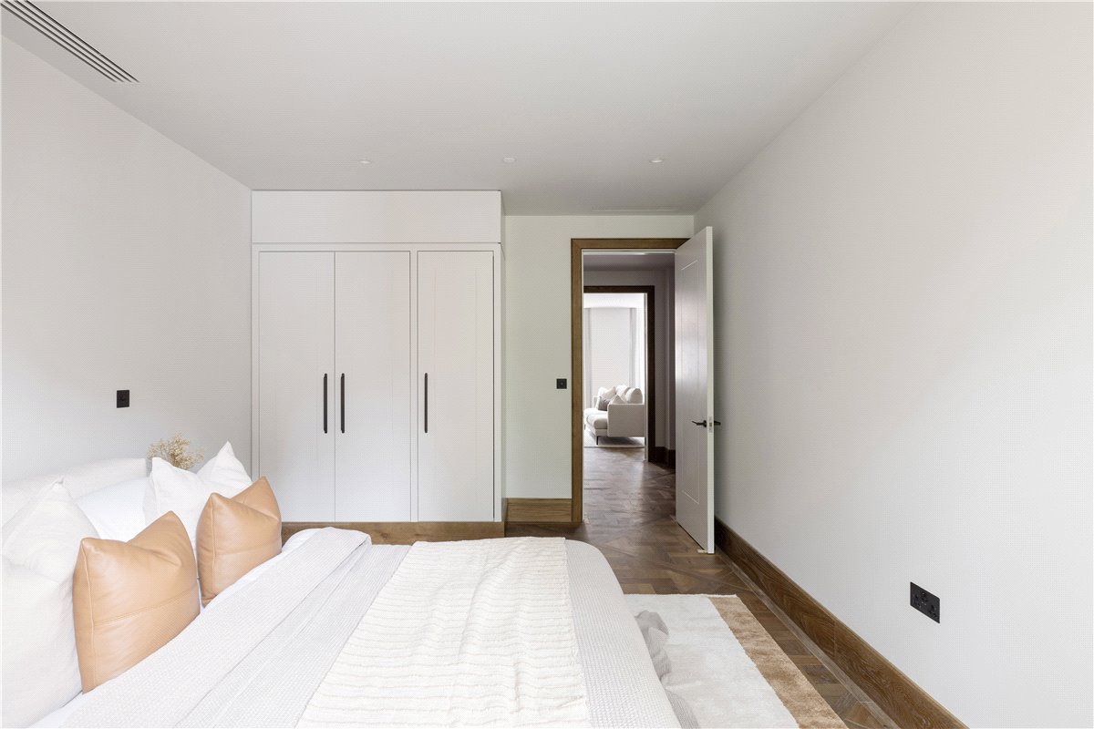 2 bedroom flat, Wigmore Street, London W1U