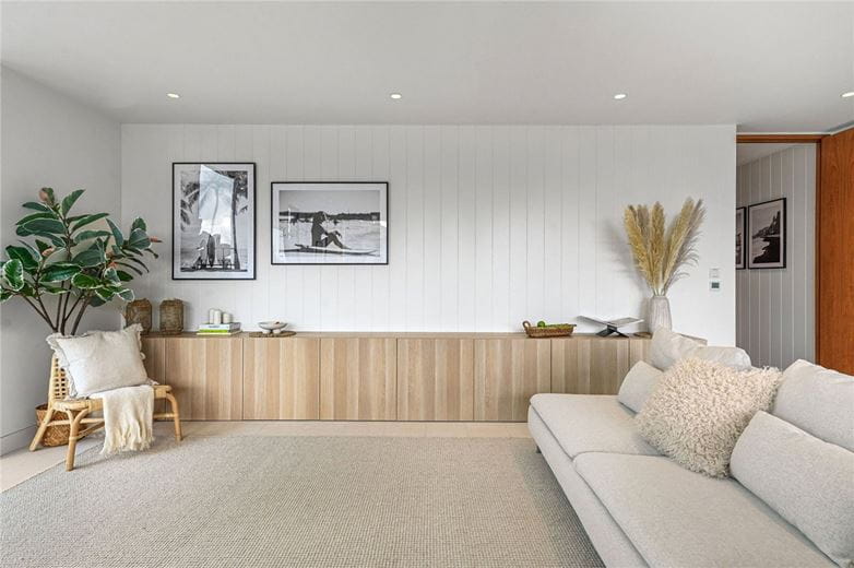 3 bedroom flat, Latitude House, Oval Road NW1 - Available