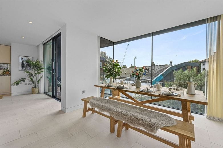 3 bedroom flat, Latitude House, Oval Road NW1 - Available