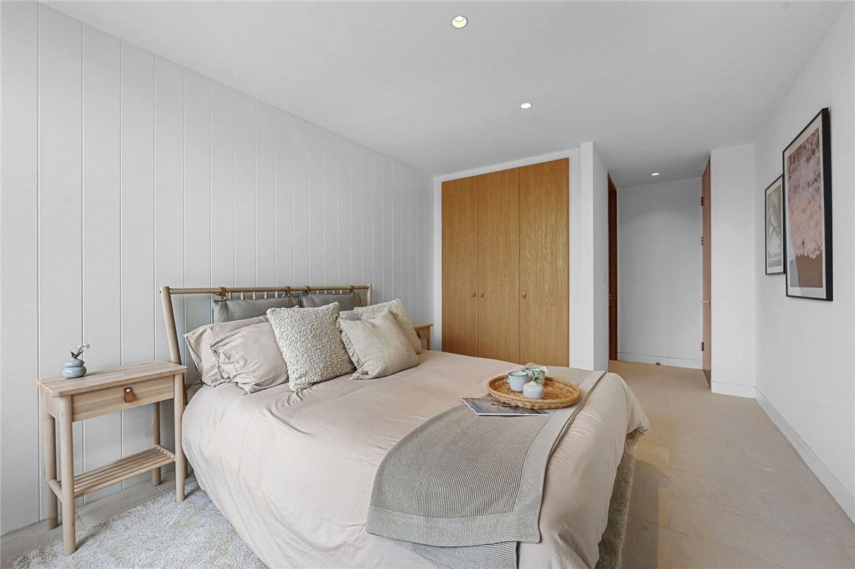 3 bedroom flat, Latitude House, Oval Road NW1 - Available
