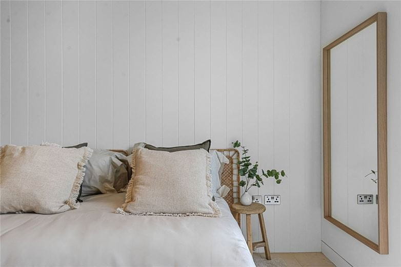 3 bedroom flat, Latitude House, Oval Road NW1 - Available