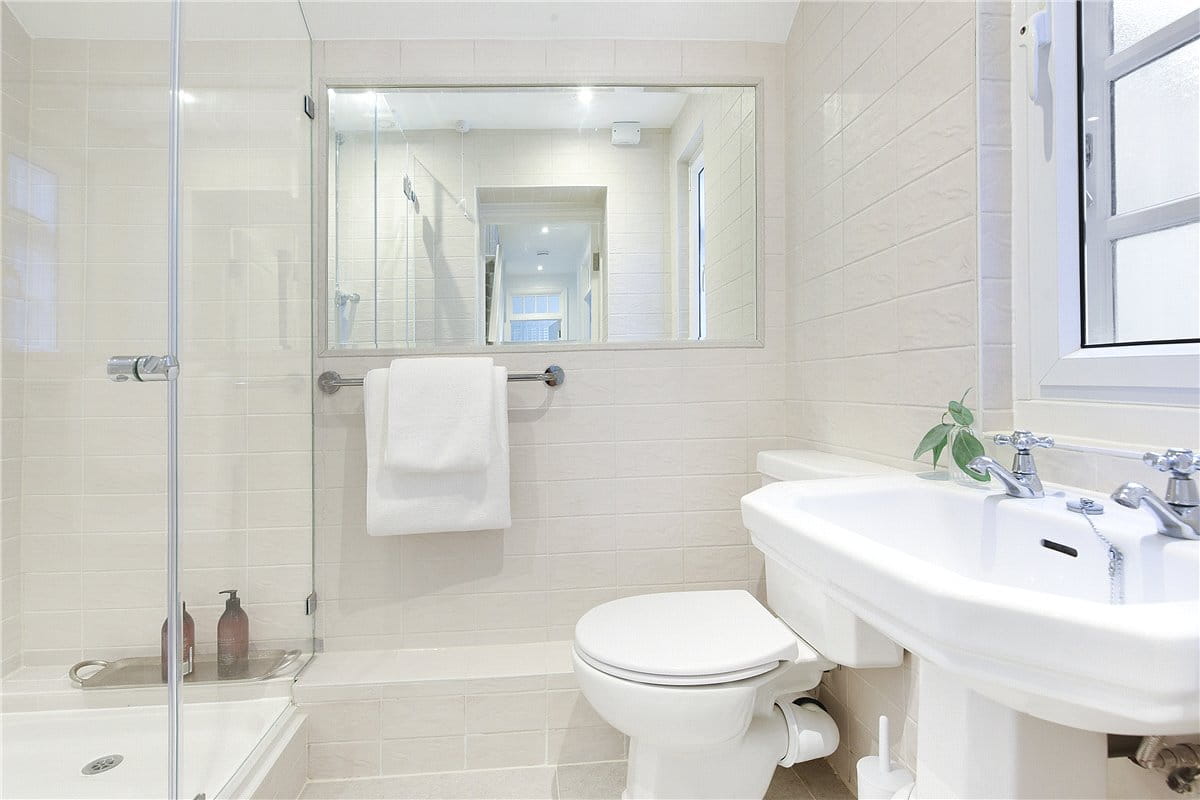 2 bedroom maisonette, Wheatley Street, Marylebone W1G - Available