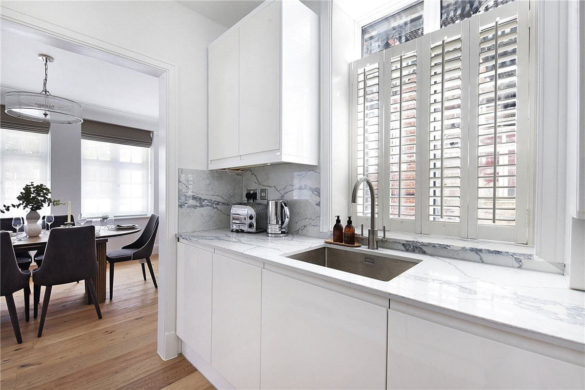 2 bedroom maisonette, Wheatley Street, Marylebone W1G - Available