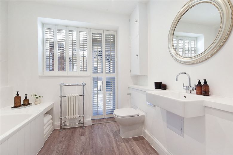 2 bedroom maisonette, Wheatley Street, Marylebone W1G - Available