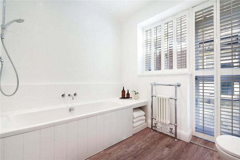 2 bedroom maisonette, Wheatley Street, Marylebone W1G - Available