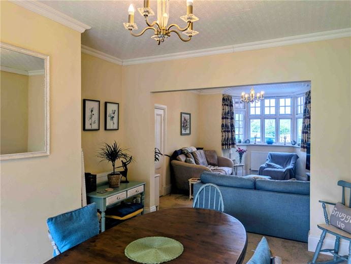 4 bedroom house, Reading Road, Sherfield-on-Loddon RG27 - Available