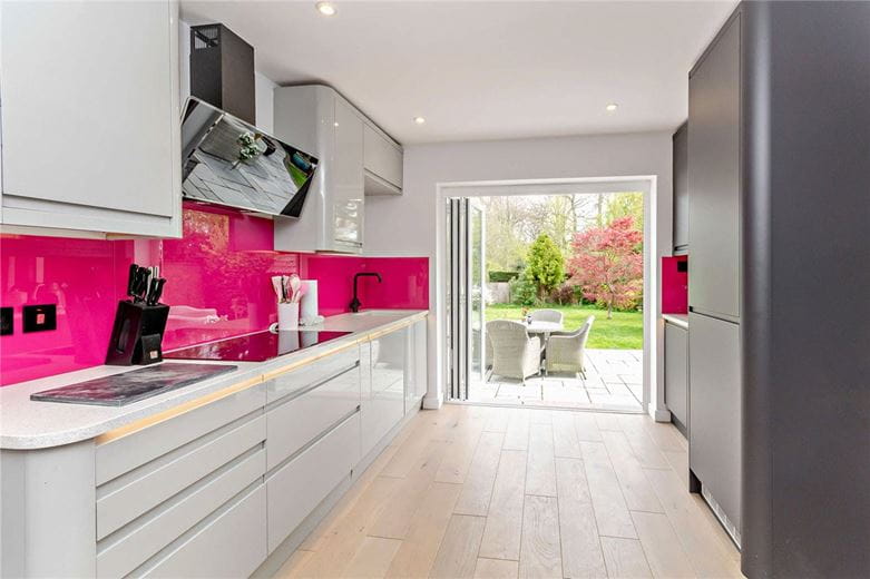 3 bedroom house, Craven Road, Inkpen RG17 - Available