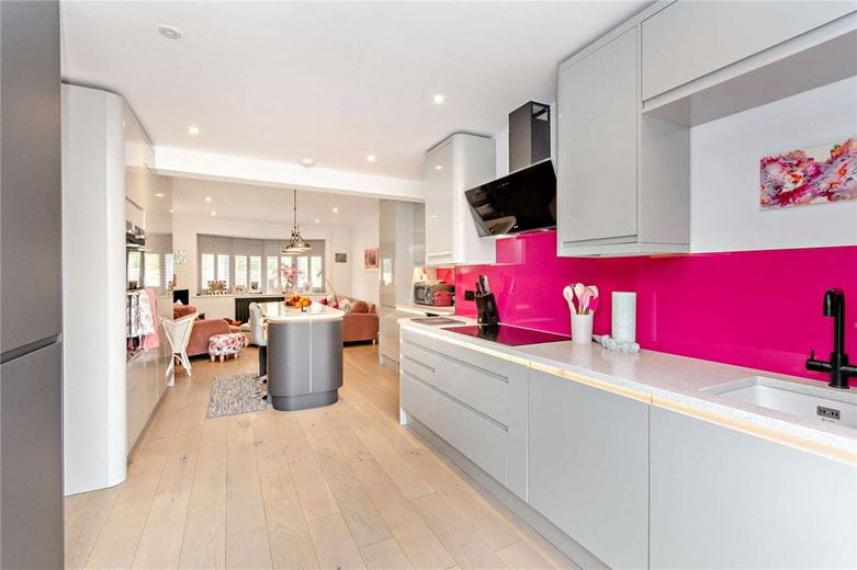 3 bedroom house, Craven Road, Inkpen RG17 - Available