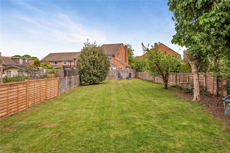 3 bedroom house, Inkpen Road, Kintbury RG17 - Available
