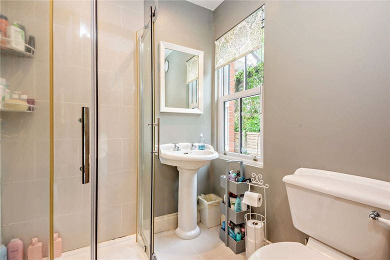 3 bedroom house, Inkpen Road, Kintbury RG17 - Available