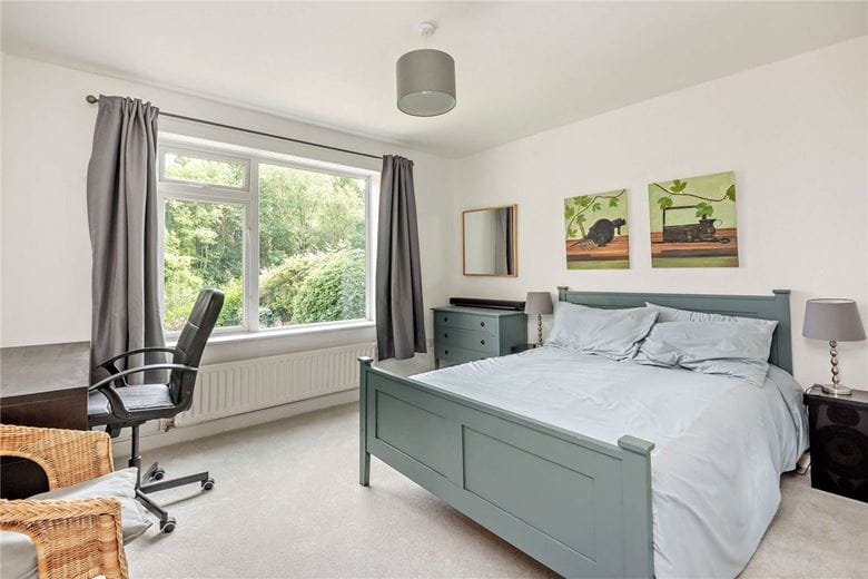 4 bedroom house, Bucklebury Alley, Cold Ash RG18 - Available
