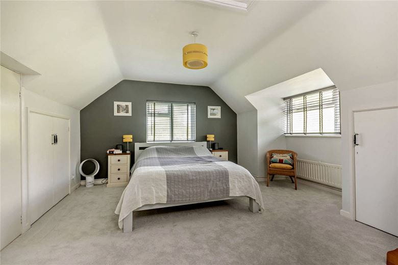 4 bedroom house, Bucklebury Alley, Cold Ash RG18 - Available