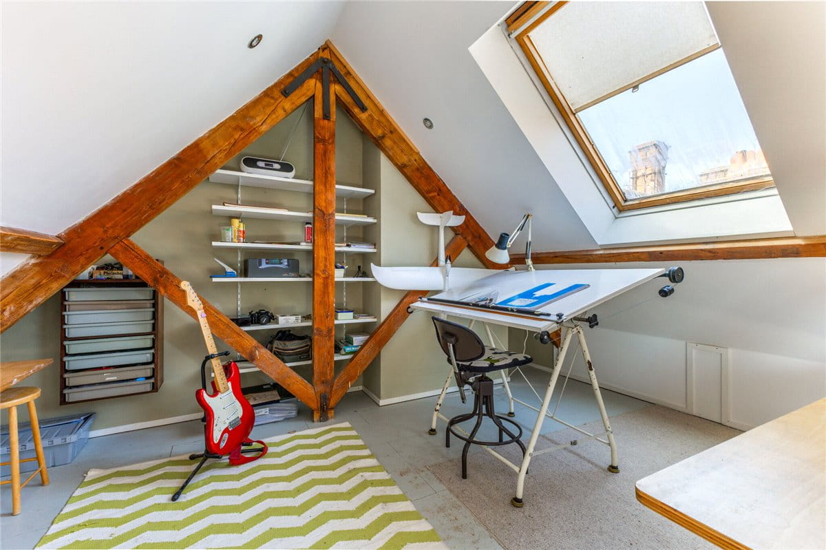 5 bedroom house, Stockcross, Newbury RG20 - Available