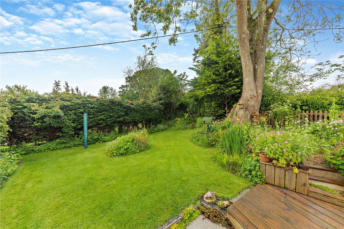 3 bedroom bungalow, Heath End, Newbury RG20 - Available