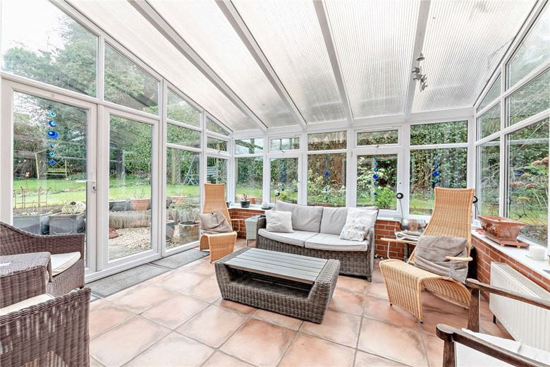 5 bedroom house, Andover Road, Newbury RG14 - Available