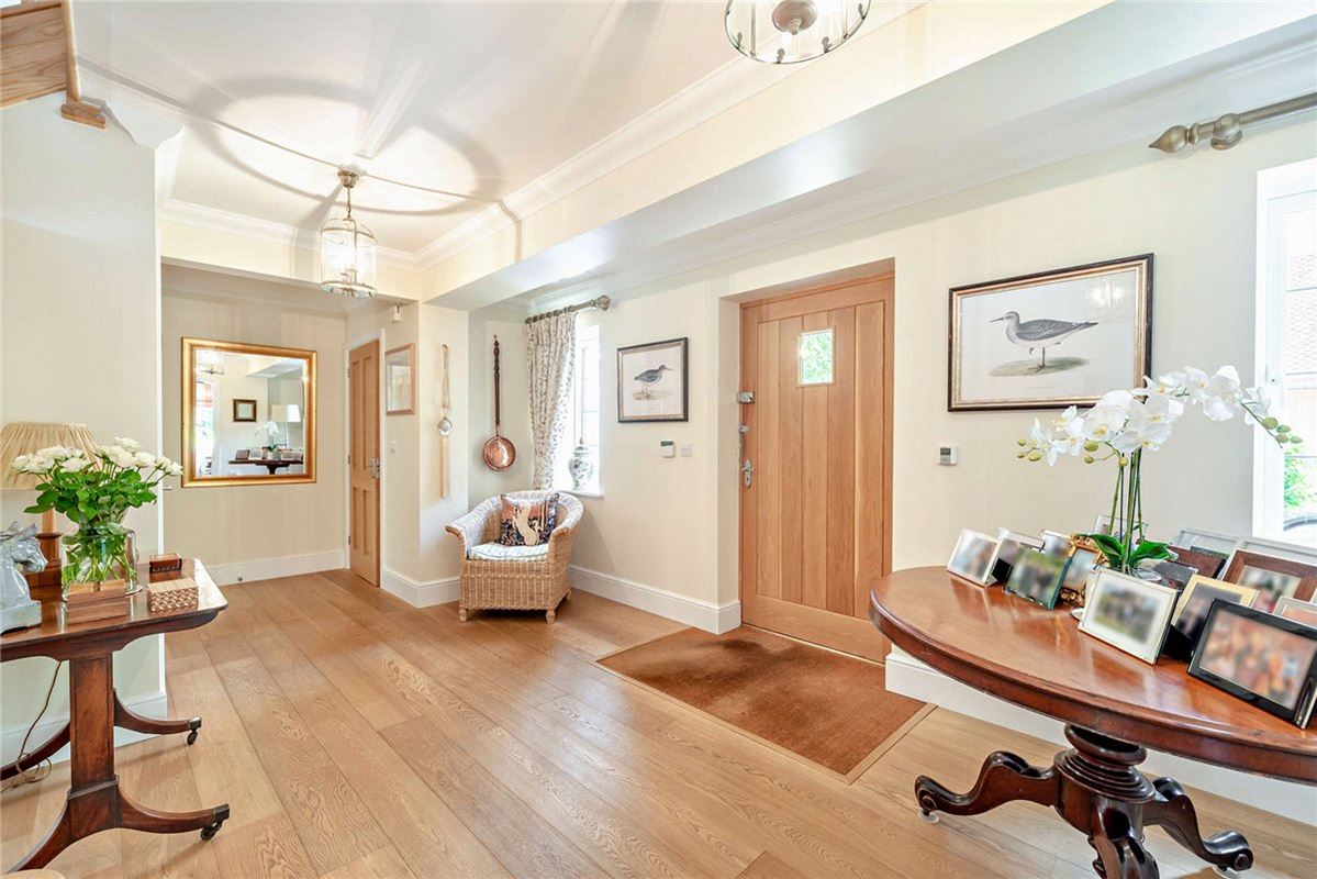 5 bedroom house, Yattendon Road, Hermitage RG18 - Available