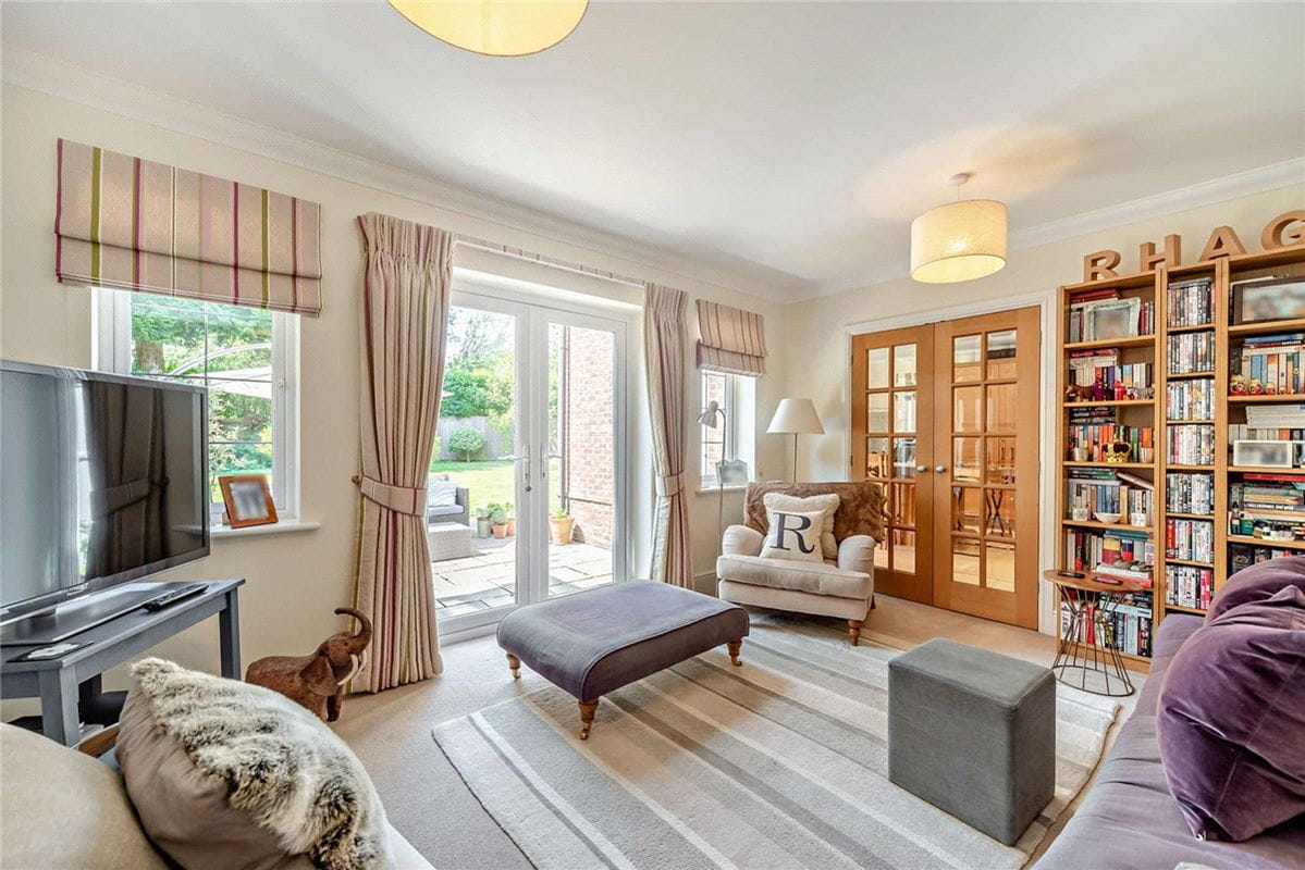 5 bedroom house, Yattendon Road, Hermitage RG18 - Available