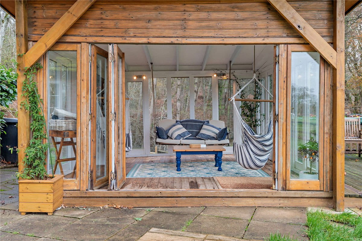 5 bedroom house, Crookham Common, Thatcham RG19 - Available