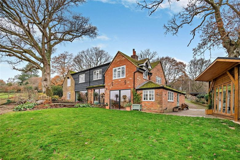 5 bedroom house, Crookham Common, Thatcham RG19 - Available