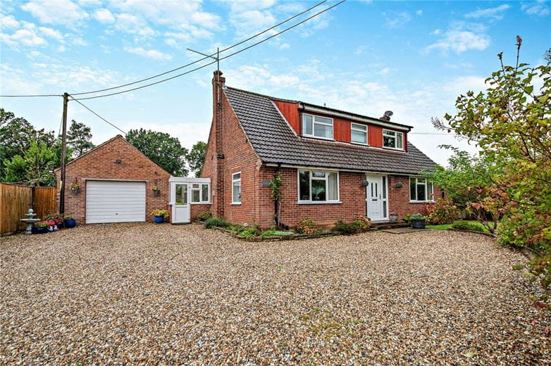 4 bedroom house, Deacons Lane, Hermitage RG18 - Available