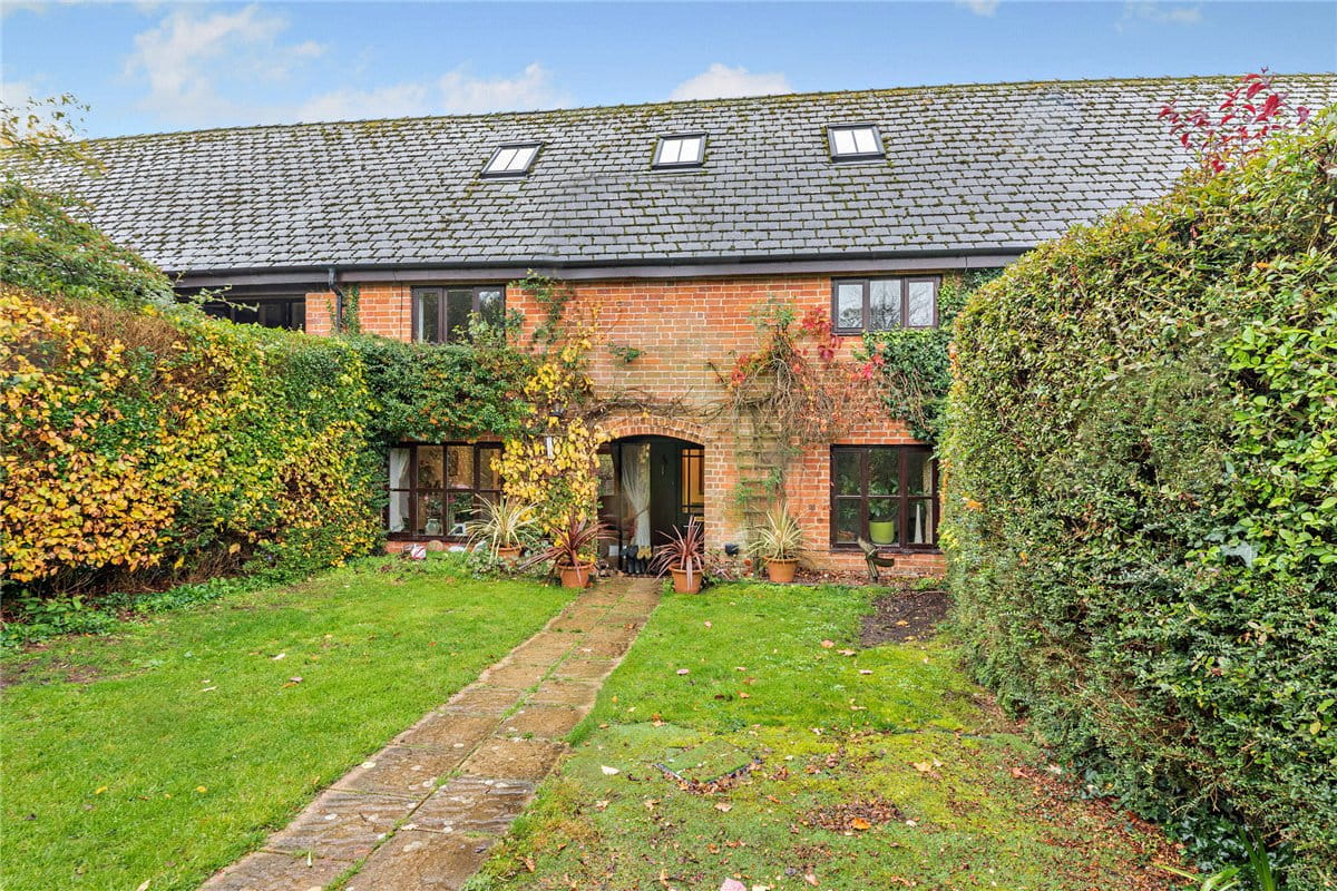 4 bedroom , Snelsmore, Newbury RG14 - Available