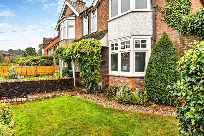 4 bedroom house, Greenham Road, Newbury RG14 - Available