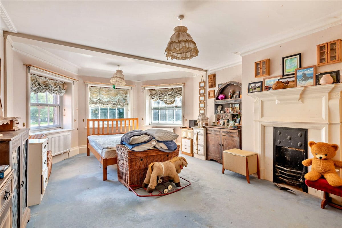 7 bedroom house, East Woodhay, Newbury RG20 - Sold