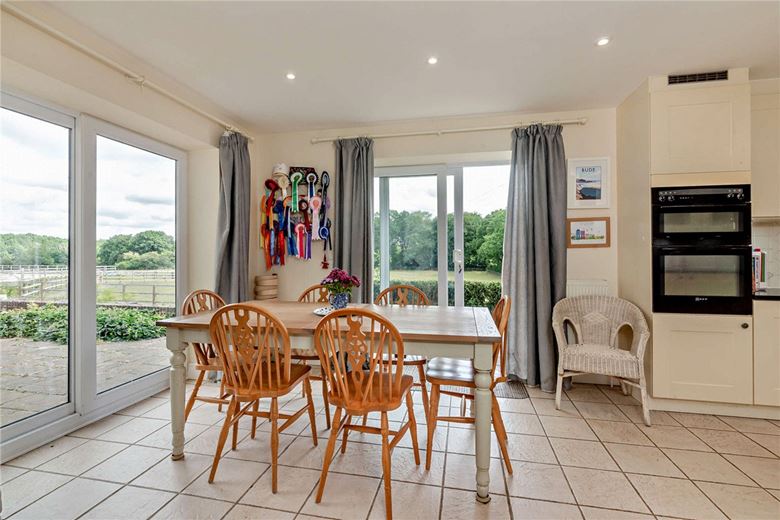 3.2 acres House, Wickham Heath, Newbury RG20 - Sold STC