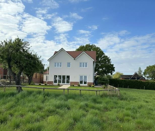 5 bedroom house, Hatt Common, East Woodhay RG20 - Available