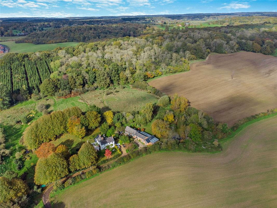 4 bedroom house, Long Lane, Shaw RG14 - Sold STC