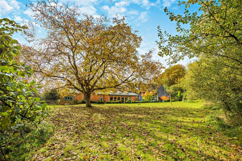 4 bedroom house, Long Lane, Shaw RG14 - Sold STC