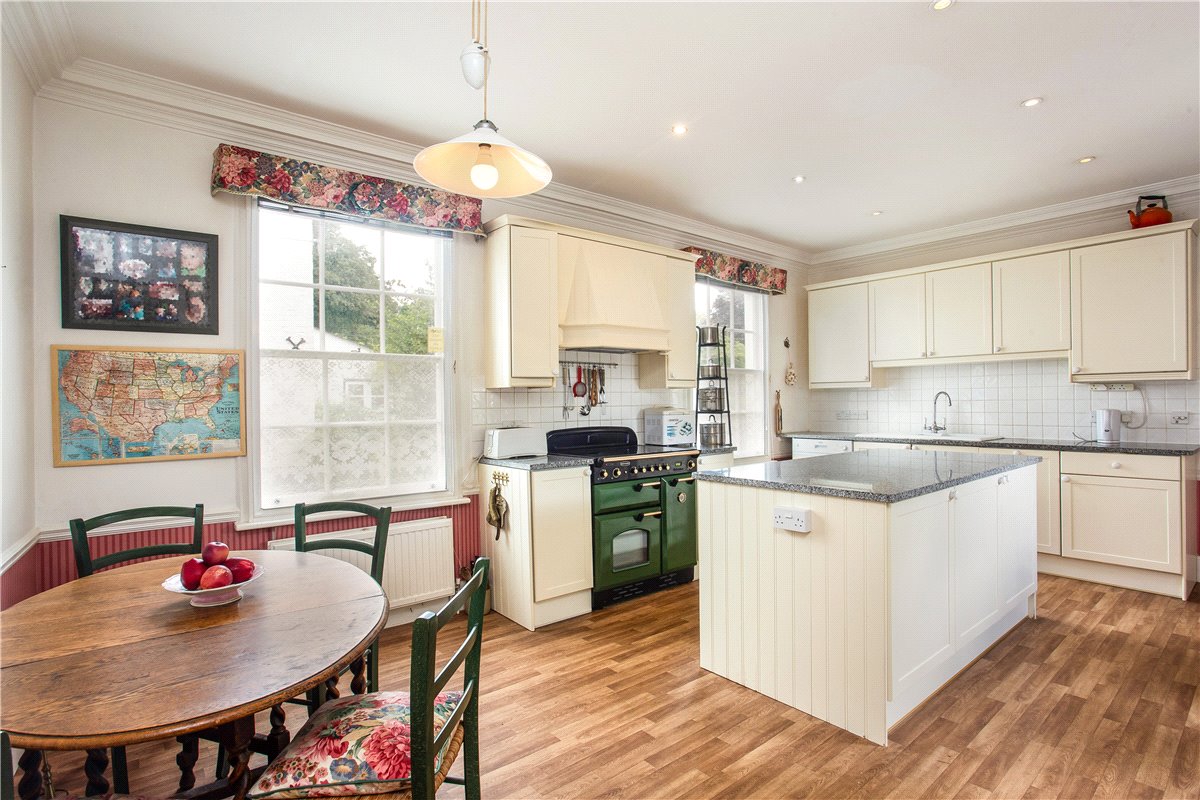 6 bedroom house, Eastbury, Hungerford RG17 - Available