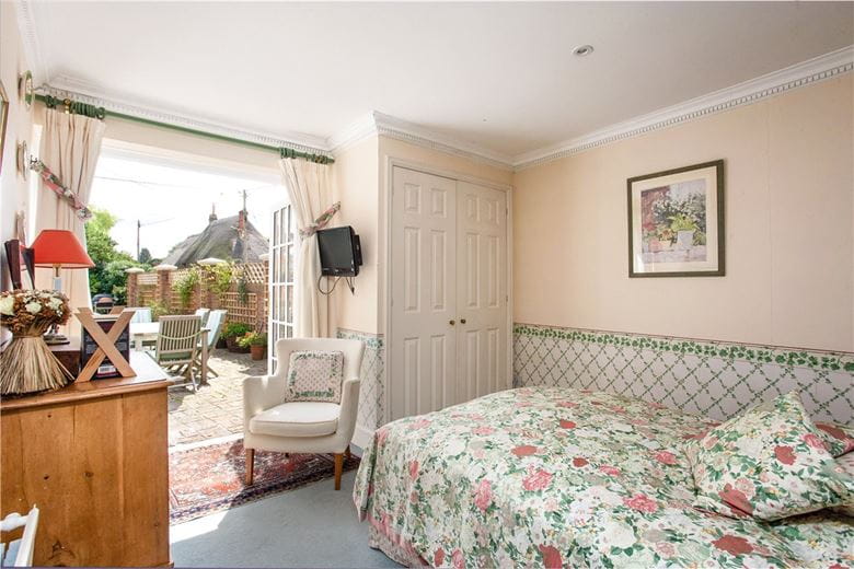 6 bedroom house, Eastbury, Hungerford RG17 - Available