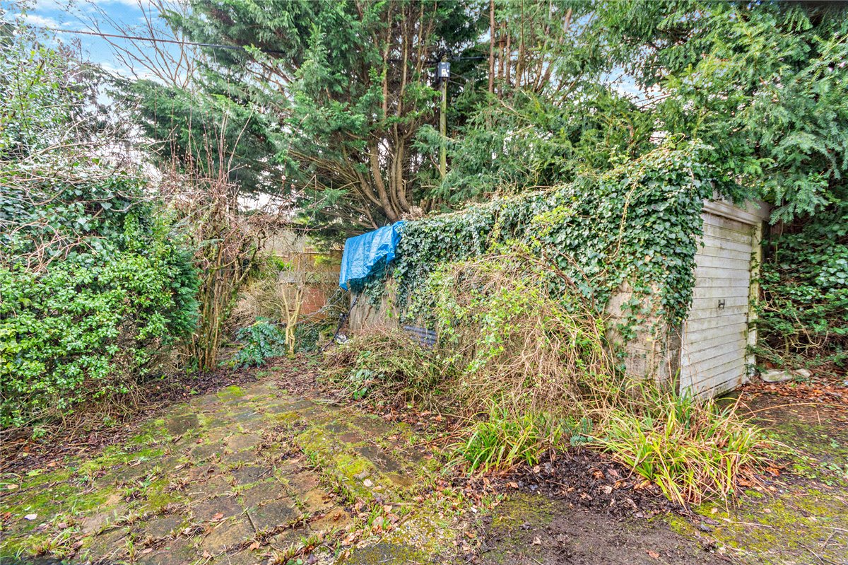 2 bedroom house, Belmont, Woodspeen RG20 - Available