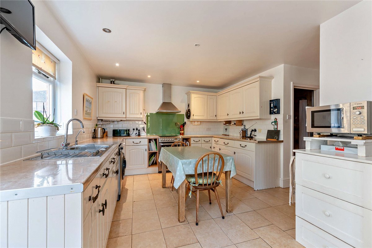 4 bedroom house, Swan Street, Kingsclere RG20 - Sold